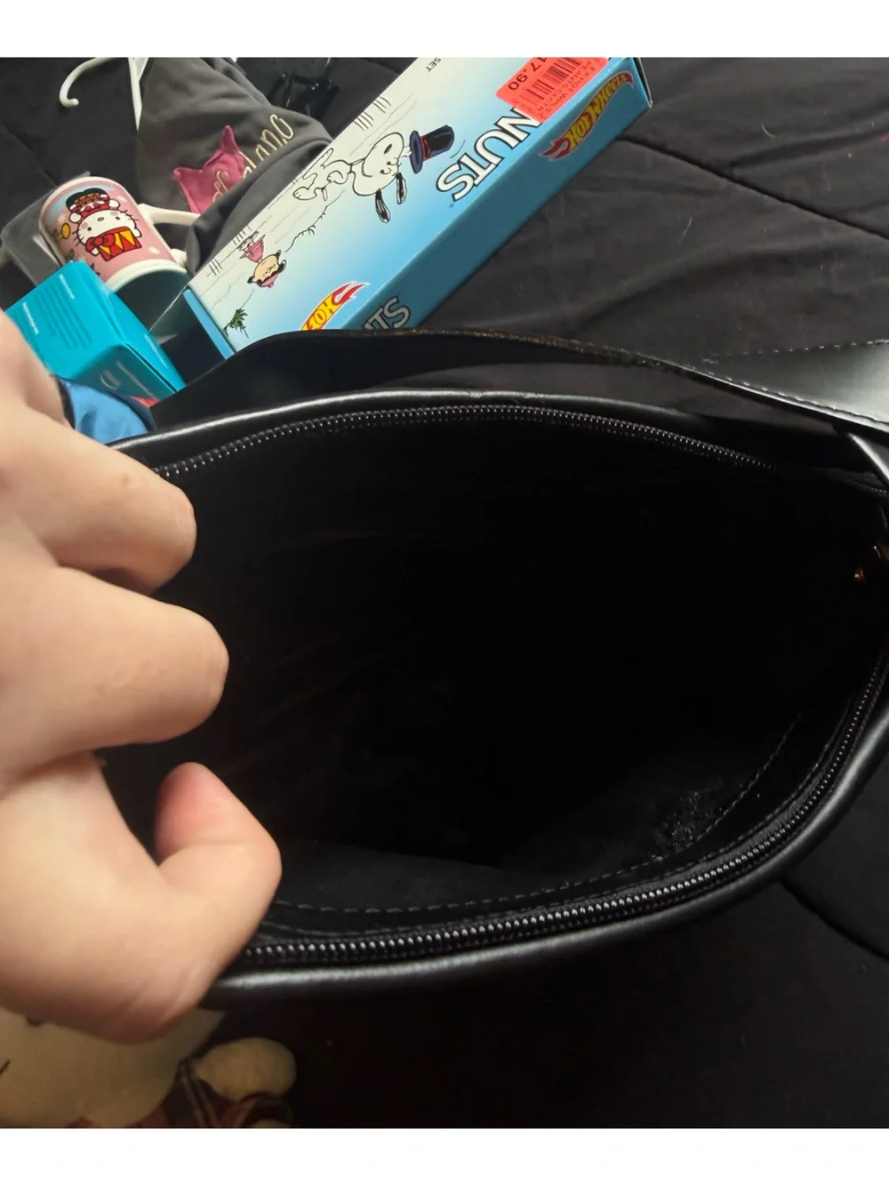Black Smooth Leather Messenger Bag